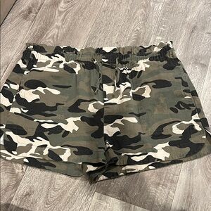 Camouflage High Waist Women's Shorts